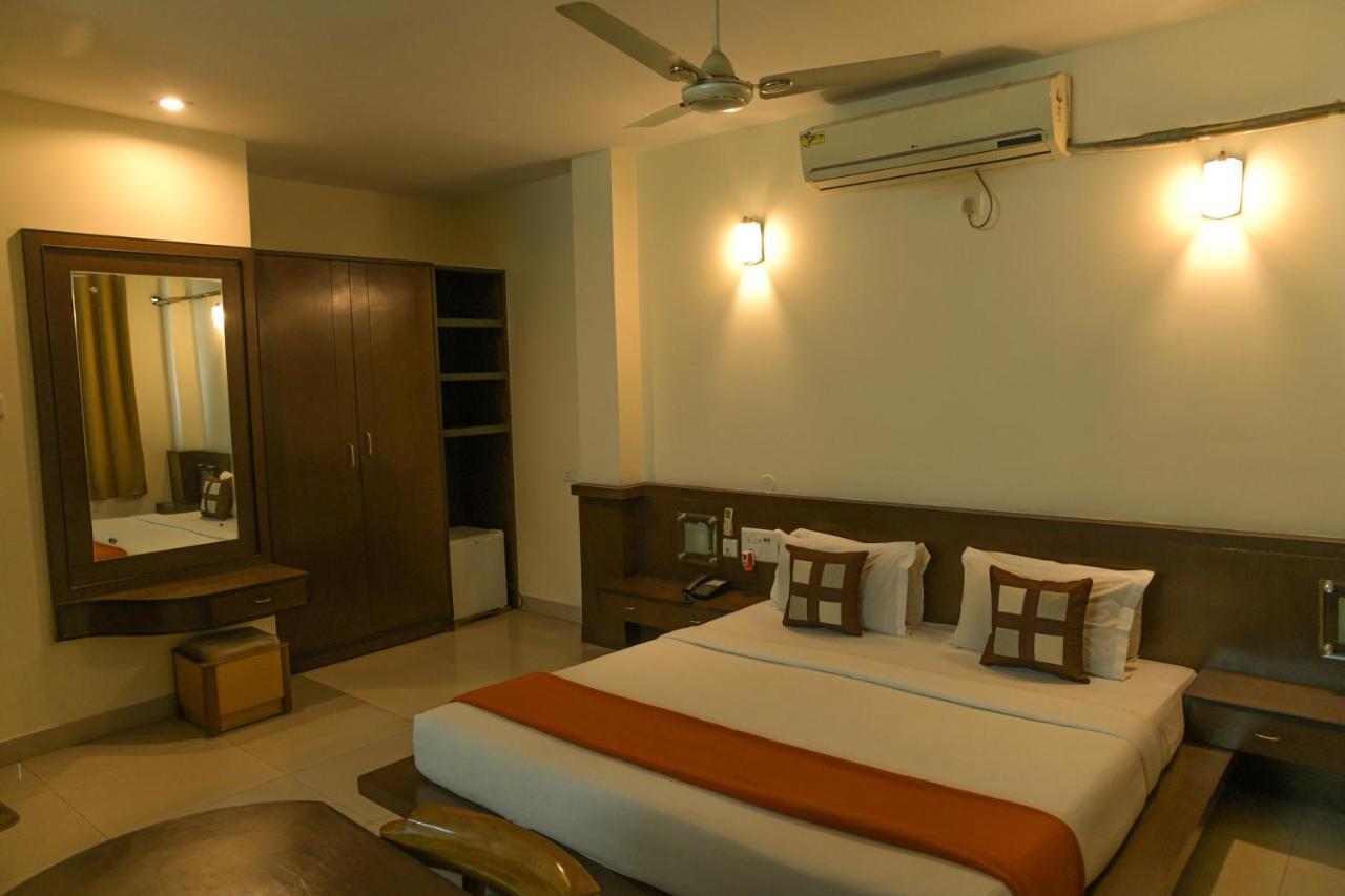 Hotel Earl Grey Jorhat Exterior photo