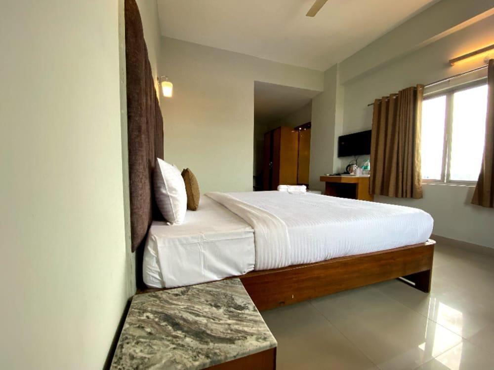 Hotel Earl Grey Jorhat Exterior photo