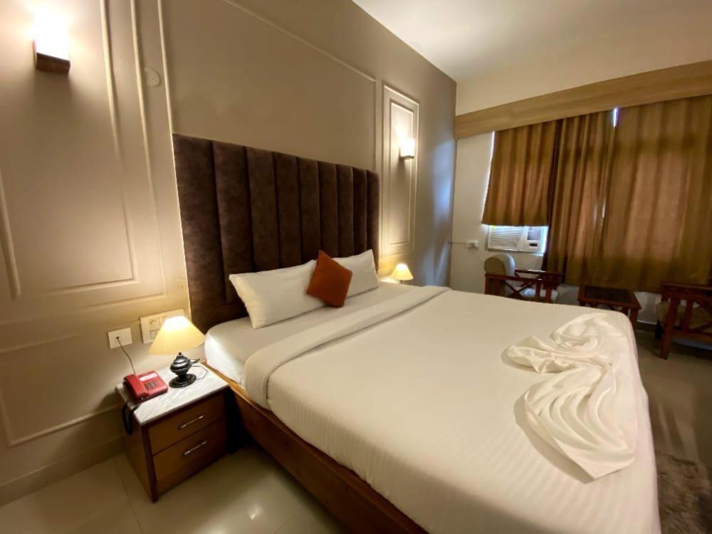 Hotel Earl Grey Jorhat Exterior photo