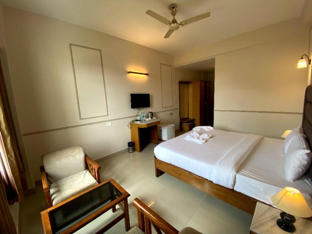 Hotel Earl Grey Jorhat Exterior photo