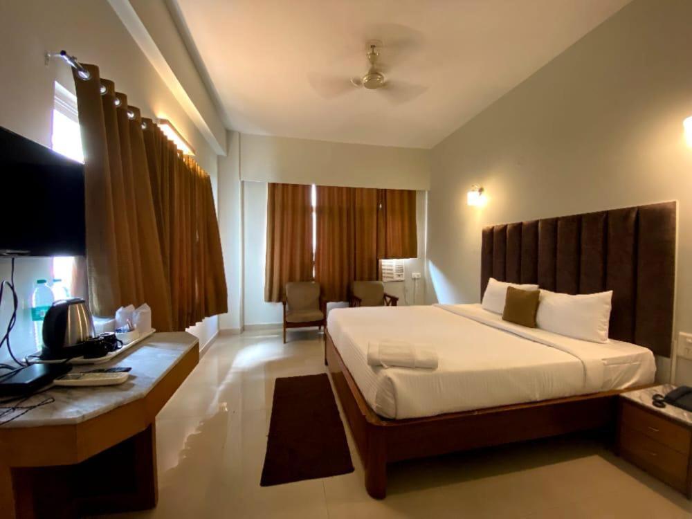 Hotel Earl Grey Jorhat Exterior photo